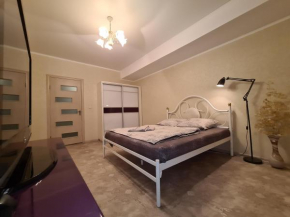 2-room View Apartment on Sobornyi Avenue 171, by GrandHome
